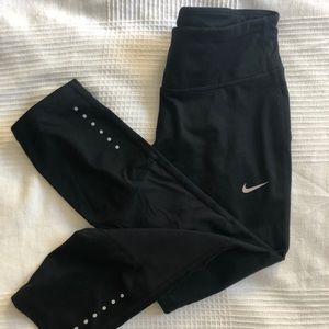 Nike Dry Fit Capri Leggings
